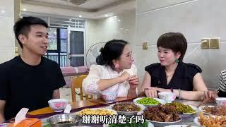 一探小肖家境，提及婚事妈妈泪两行，万事俱备只欠女主