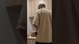 А что это ты там делаешь, извращенец)