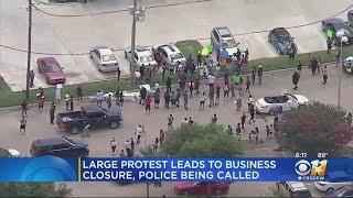 Large Protest In Glenn Heights Leads To Business Closing Early, Police Called