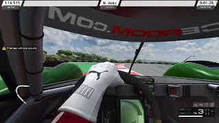 RaceRoom Racing Experience and one crash