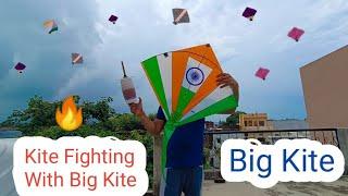 Kite Fighting with Big Kites | Big Kite Flying with monofill gold |