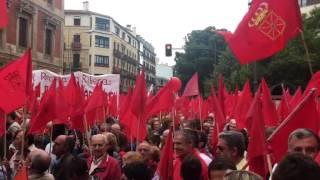 Manifestación en defensa de la bandera