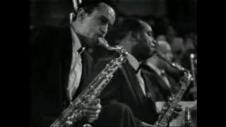 Diminuendo and Crescendo in Blue (feat. Paul Gosalves) - Duke Ellington and His Orchestra 1958