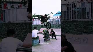 BMX in Slow Motion is Really Dope !