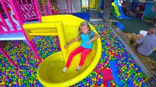 Ярослава в Развлекательном Центре для Детей! Indoor Playground for kids Play Center!