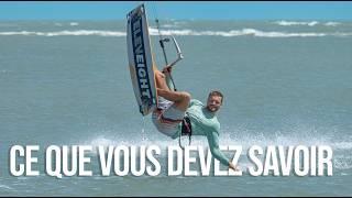 Réalisez un backroll hand drag en kitesurf