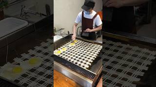 A unique egg omelette rice!