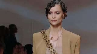 Giorgio Armani - 2024 Spring/Summer 2024 Womenswear Show