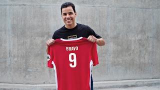 Omar Bravo Has Arrived