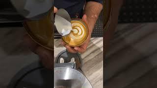 Latte art wing rose