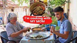 How to cook traditional Turkish food with my Mom! (TASTY STUFFED GRAPE LEAVES)