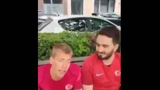 Emre Belözoğlu'na fırça uzatan Belçikalı, Türkiye forması giyerek özür diledi