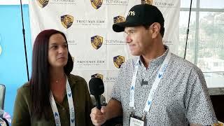 Amanda Farris chats with Darren Blatt at AFFY Expo