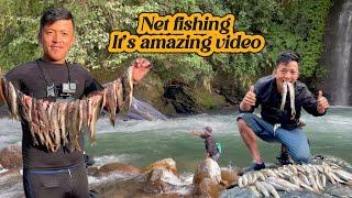 Net fishing on Likhu river, Nepal | Himalaya Trout || जालमा असला धेरै माछा पारीदै ॥