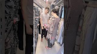 Shopping#youtubeshorts #parveenpoojafamily #poojaraman #advinghangas #elizaghangas #family #shopping