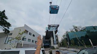 AMLO BAJA DEL CABLE BUS