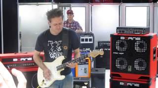 Marcos Kleine tocando na Expomusic 2014