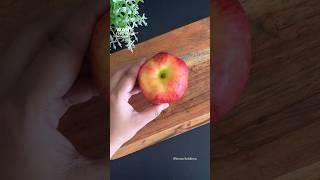 Hack to keep sliced Apples fresh and from browning  #fruithacks #viralreels