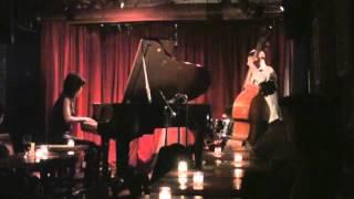 Eri Yamamoto Jazz Piano Trio "Sparkle Song" at Cornelia St. in NYC. 山本恵理 ジャズピアノトリオ in ニューヨーク