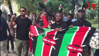 MOMBASA GEN Z POURS IN STREETS PROTESTING DEMANDING RUTO TO RELEASE ABDUCTED YOUTHS!!