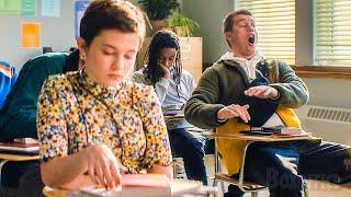 She bleeds trough her pants on the first day of class | The Craft: Legacy | CLIP
