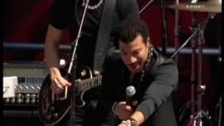 Lionel Richie performs at the AFL Grand Final Replay  2010