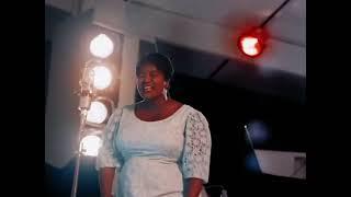 Mahalia Jackson - "Didn´t It Rain" at The Newport Jazz Festival. 1958