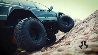 Axial SCX10 II 2000 Jeep Cherokee Canyon Crawl Part 1