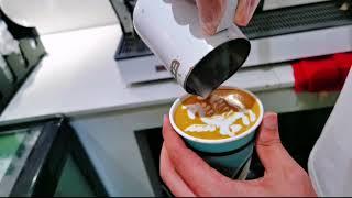 How to make latte art (HORSE)