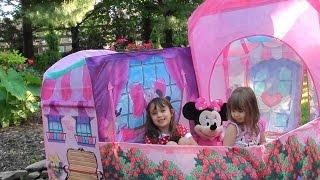 Minnie Mouse Cottage House Tea Party with Minnie Mouse Toys and Cupcakes