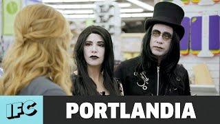 Weirdos Go Shopping | Portlandia | IFC