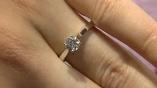 Solitaire engagement ring from Bespoke Diamonds SR1027