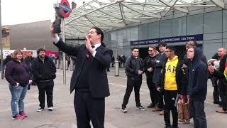 DoubleDeckerAnton meeting his fans in London