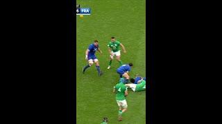 UNBELIEVABLE defence from Antoine Dupont