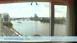 London, England: Plaza on the River