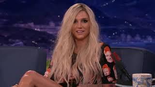 Kesha рассказала как записывать песни грудью | Шоу Конана О'Брайена [РУССКАЯ ОЗВУЧКА]