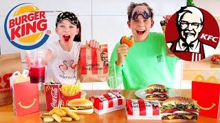 GUESS the FAST FOOD Restaurant Challenge! Prezely VS Charli The Empire Family