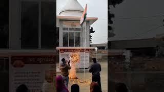 Jai Guru Bande Ji Maharaj hoisting the flag at Varanasi Ashram on 26 January 2023.