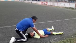 Corrección de Subluxación Vertebral en C7, D4 y D7 con QUIROPRAXIA INKA en el campo de Futbol