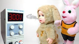 Overvolting toys! #12. Smoking baby and HIGH VOLTAGE Duracell