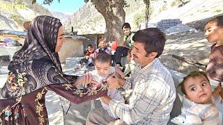 Aghaqarbun going to Atabek and his sister Narges and making donkey iron