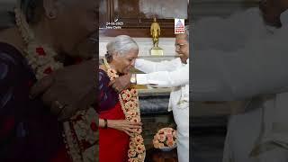 ನಿರ್ಮಲಾ ಸೀತಾರಾಮನ್ ಗೆ ಸಿದ್ದರಾಮಯ್ಯ ಸನ್ಮಾನ | #nirmalasitharaman #cmsiddaramaiah #suvarnanews