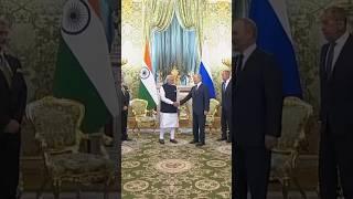 Putin Meets India's Modi at Kremlin