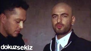 Murat Boz feat. Soner Sarıkabadayı - İki Medeni İnsan (Official Video)