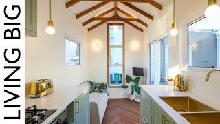 Dream Sunshine Coast Modern Beachy Tiny House - The Rasa Mahal!