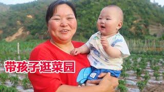 [Xia Jie in northern Shaanxi] The child grew up in an instant. Xia Jie took him to his own vegetabl