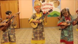 Во кузнице-"Русские укулельки"