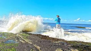 Only took 3 Casts to Make Whole Trip! | Holiday Rock Fishing Adventure (Lures & Baits)