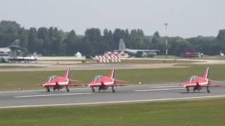 RAF Red Arrows (High Quality)