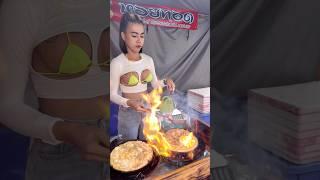 Hardworking Thai Lady Selling Delicious Fried Mussels -Thai Street Food